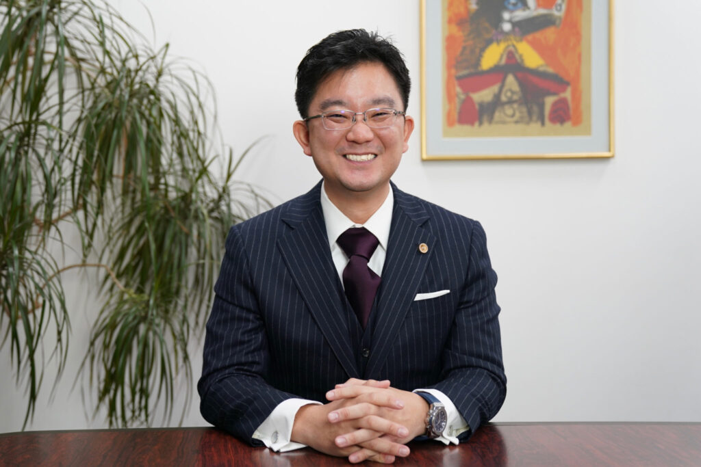朝日弁護士法人 代表弁護士 福井 康朝